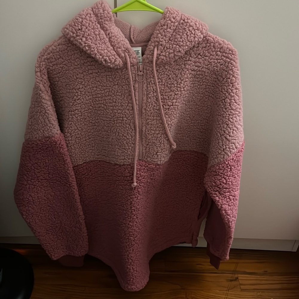 NWT Pink sherpa pull over